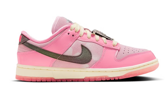 Nike Dunk Low LX ‘Barbie’